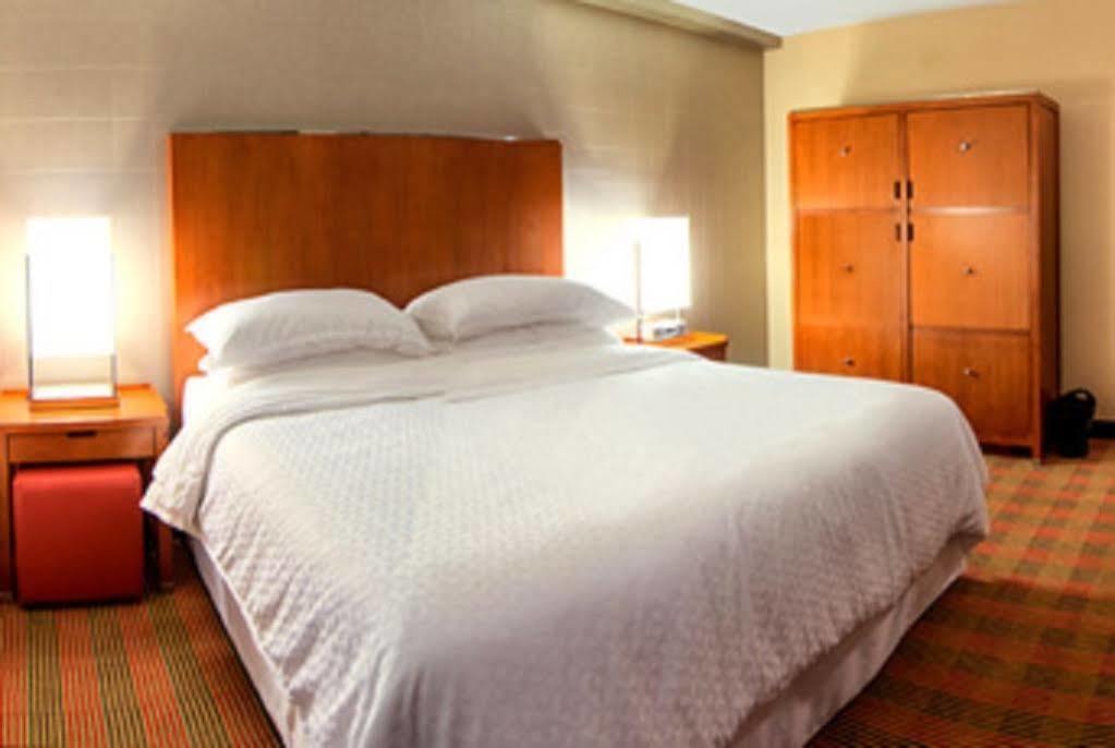 โฟร์ พอยต์ บาย เชราตัน วินนิเปค เซาธ์ Hotel วินนิเพก ภายนอก รูปภาพ